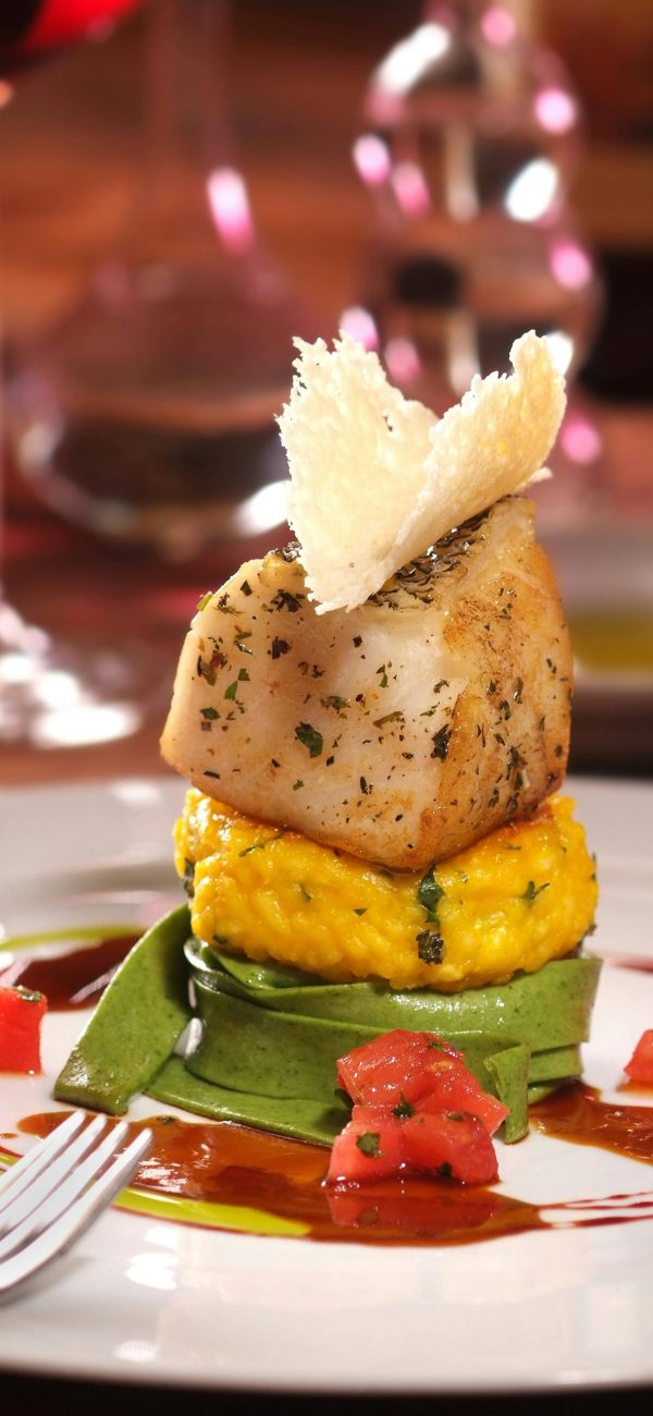 pexels-minchephoto-6880543